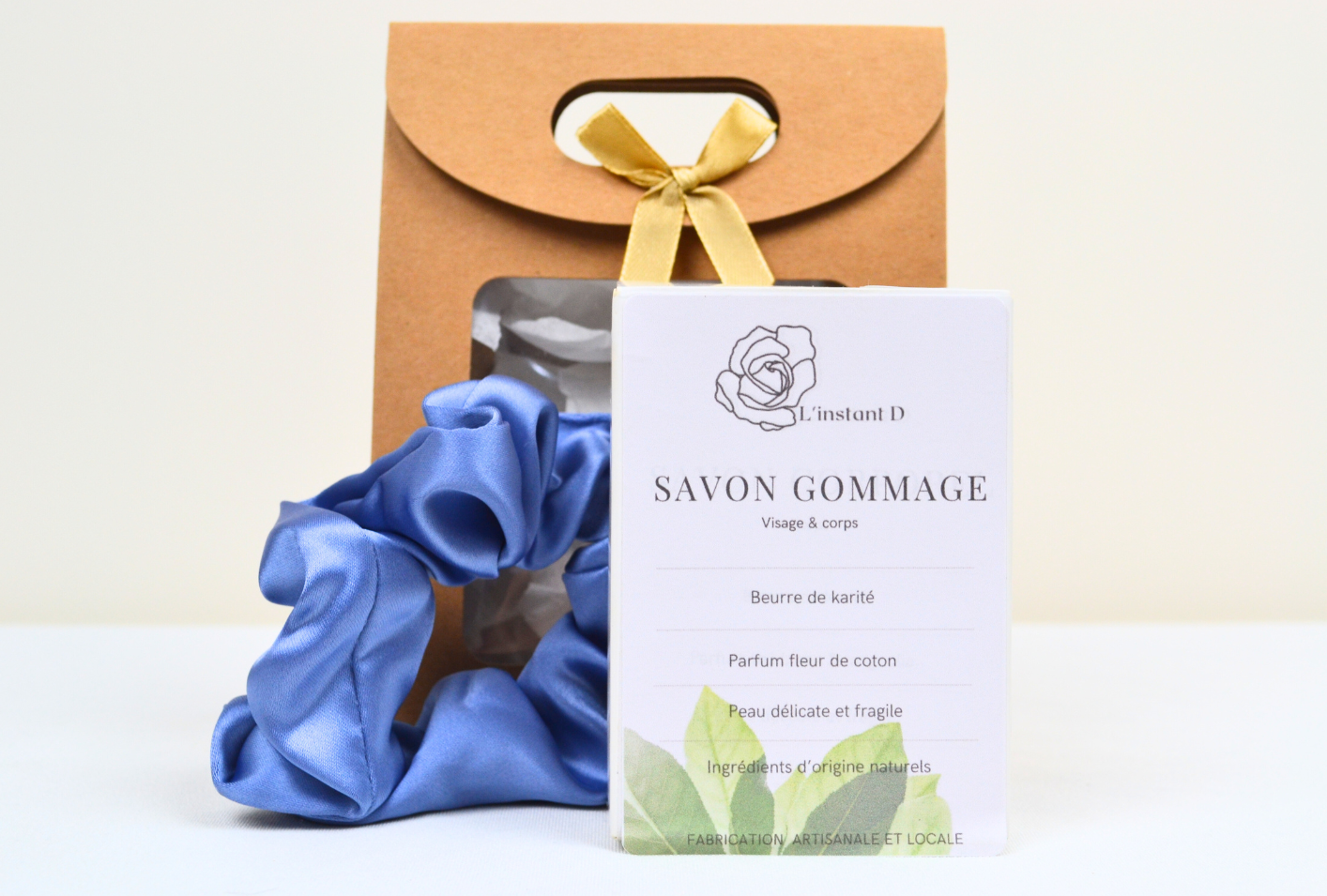 Coffret savon gommage et chouchou en satin